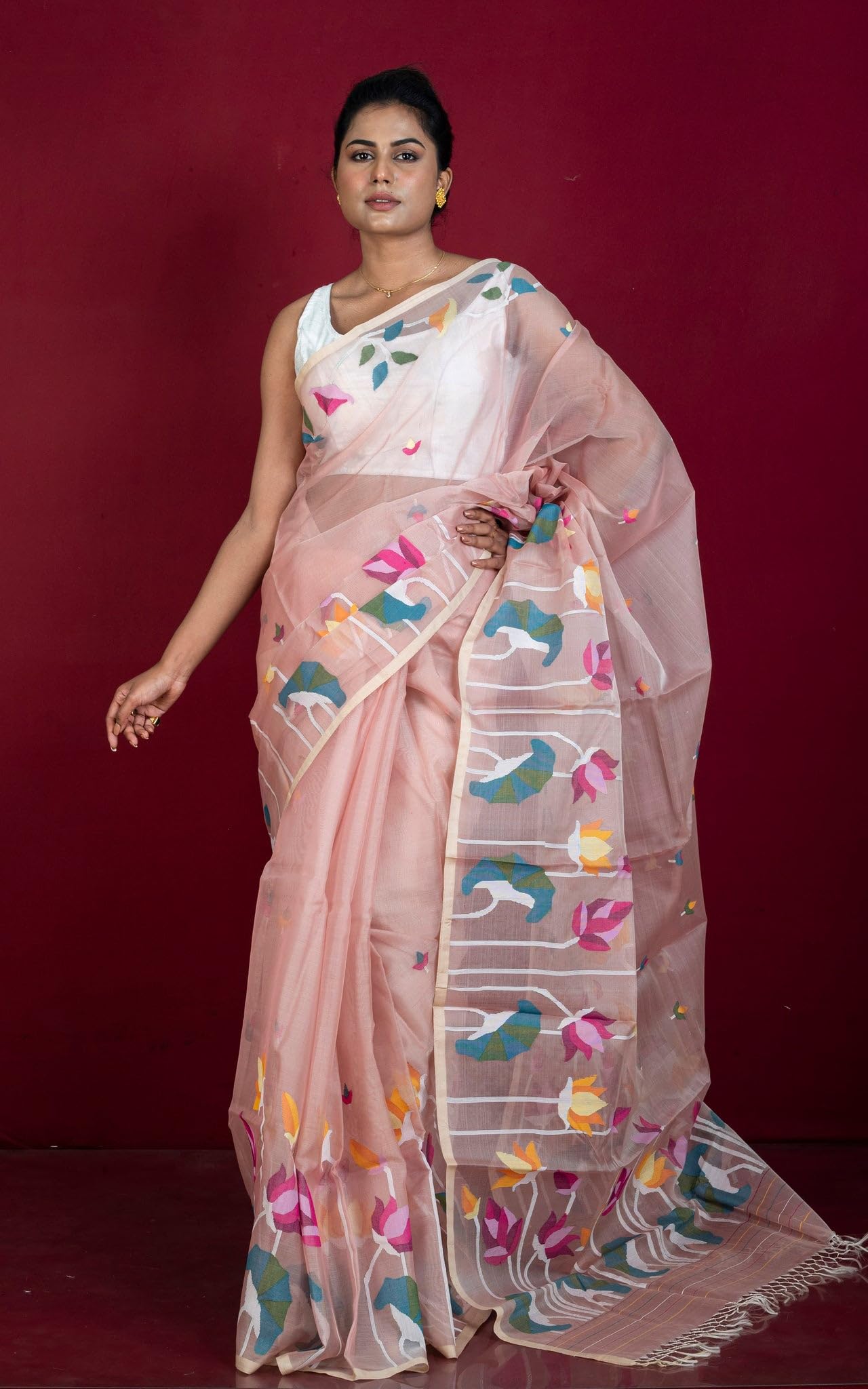 Bengal Looms Dhakai Jamdani Muslin Silk Saree with Blouse – Handwoven Floral Nakshi Design, Minakari Thread Work – Lightweight Traditional Ethnic Saree for Women (Apricot & Beige) - Image 4