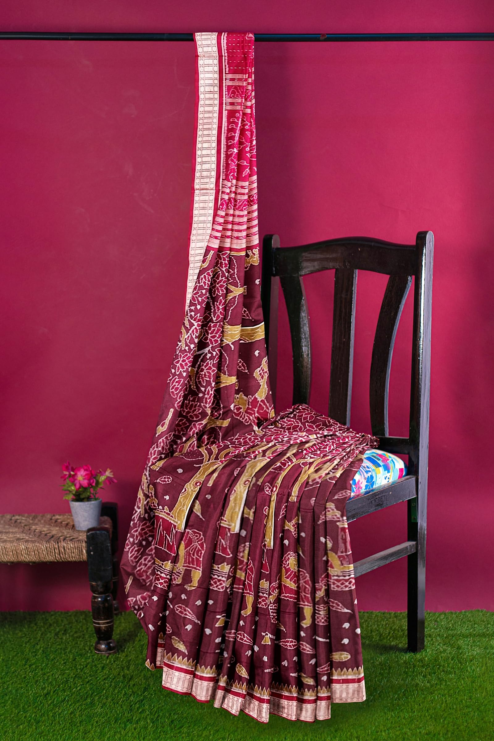 OdiKala Sambalpuri silk saree with blouse piece, Collecting Mahua flower design in coffee color base with red color pallu, boarder and blouse piece - Image 2