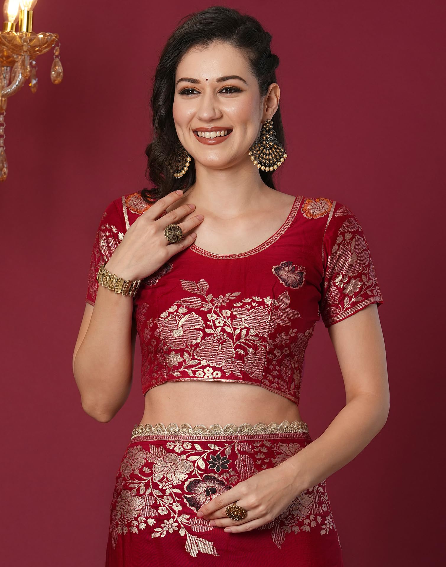 SIRIL Women's Kanjivaram Silk Saree Pure Silk Banarasi Saree With Unstitched Blouse Piece (4067S6420_Red) - Image 5